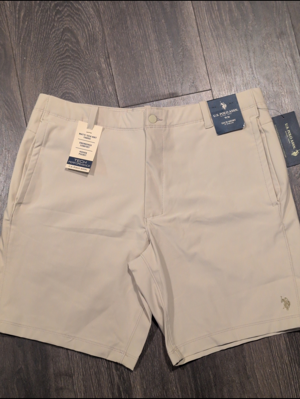 U.S. Polo Assn. Men's 9" Soft Khaki Comfort Waist Tech Cargo Shorts Size 36 NWT